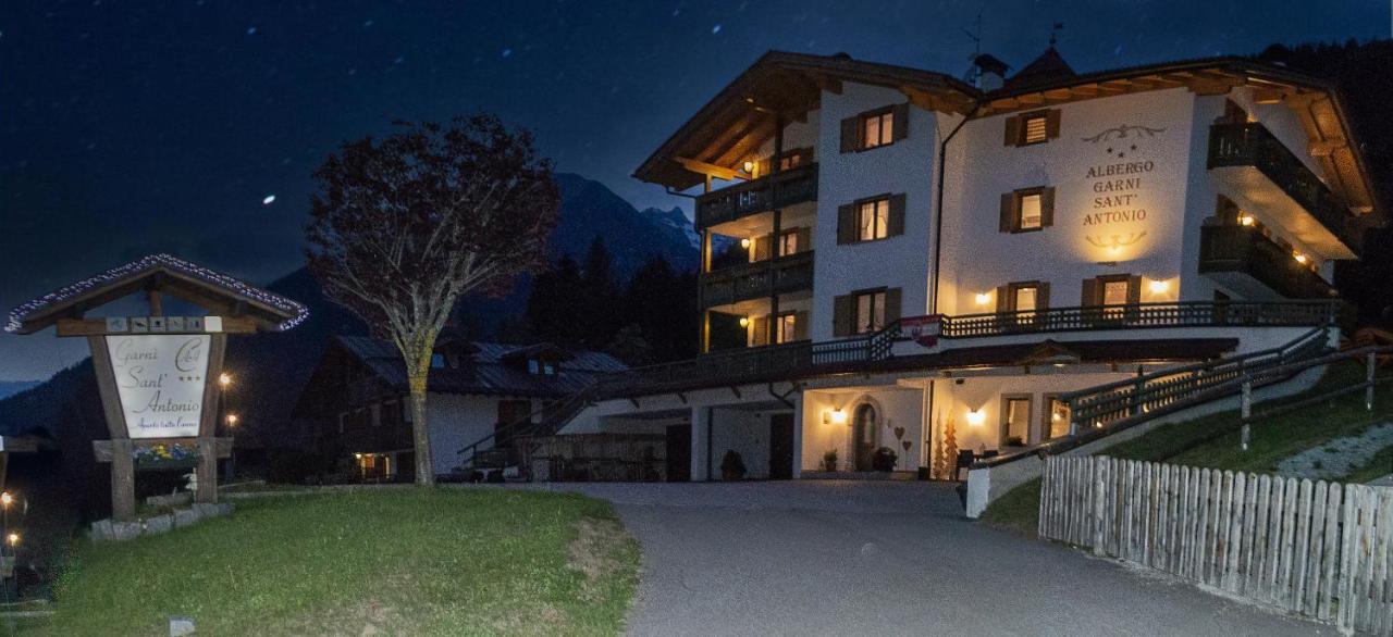 מדונה די קמפיליו Hotel Garni Sant'Antonio Con Spa מראה חיצוני תמונה