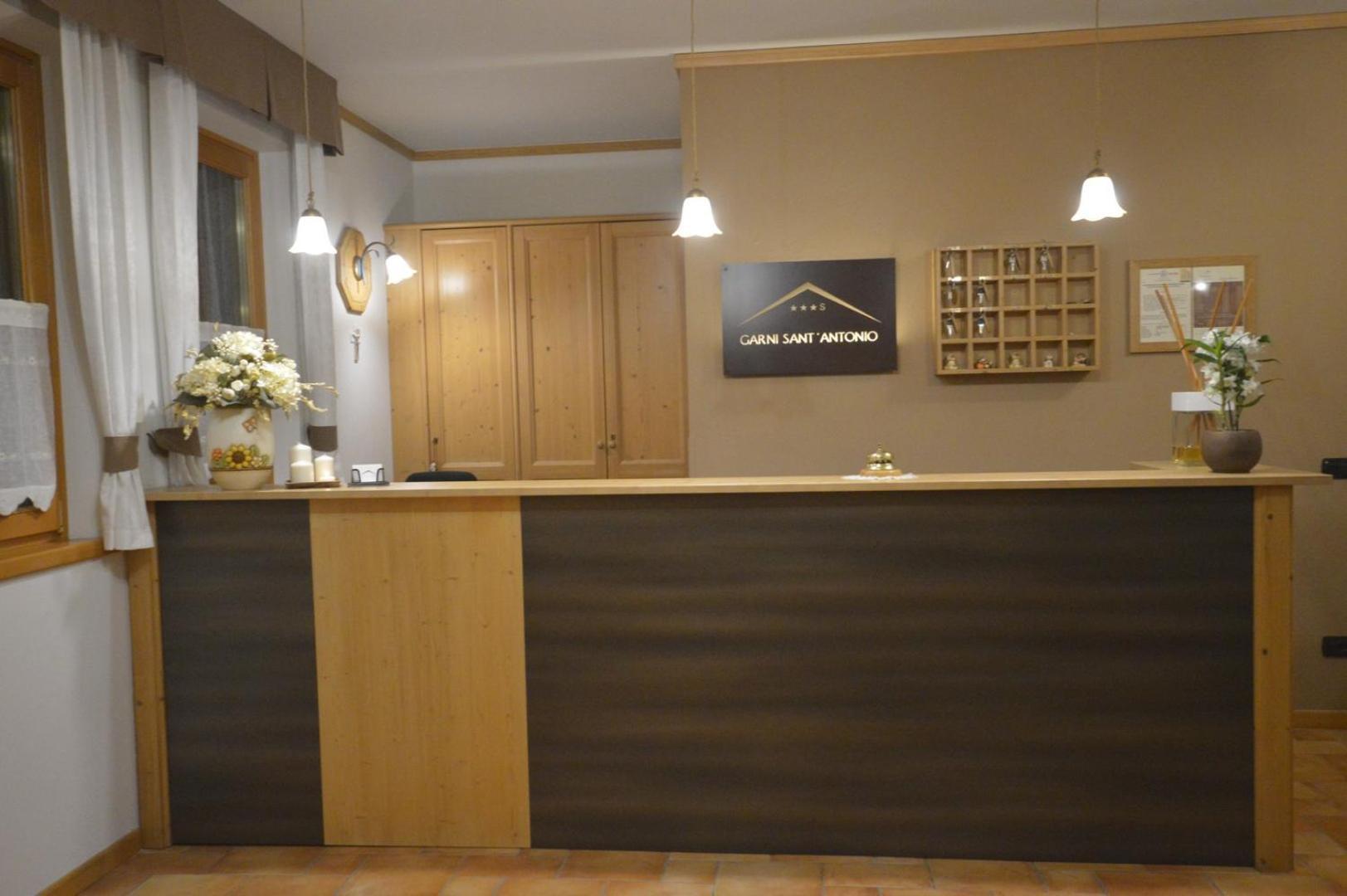 מדונה די קמפיליו Hotel Garni Sant'Antonio Con Spa מראה חיצוני תמונה