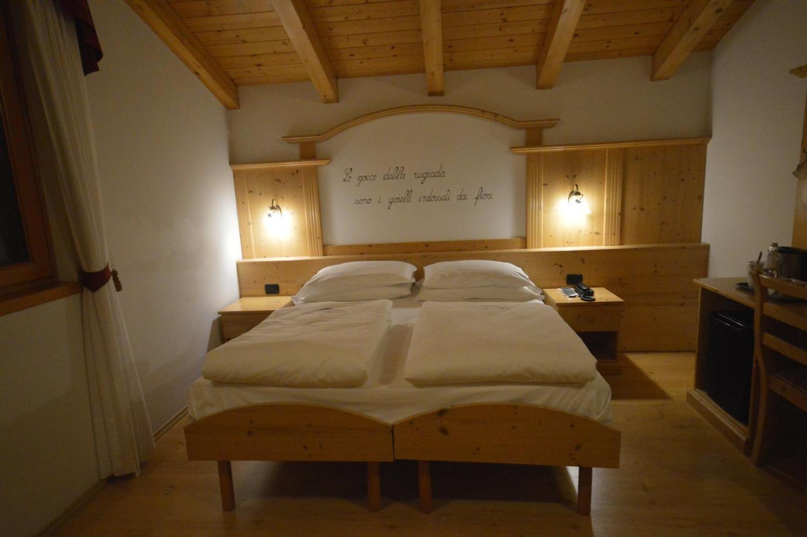 מדונה די קמפיליו Hotel Garni Sant'Antonio Con Spa מראה חיצוני תמונה