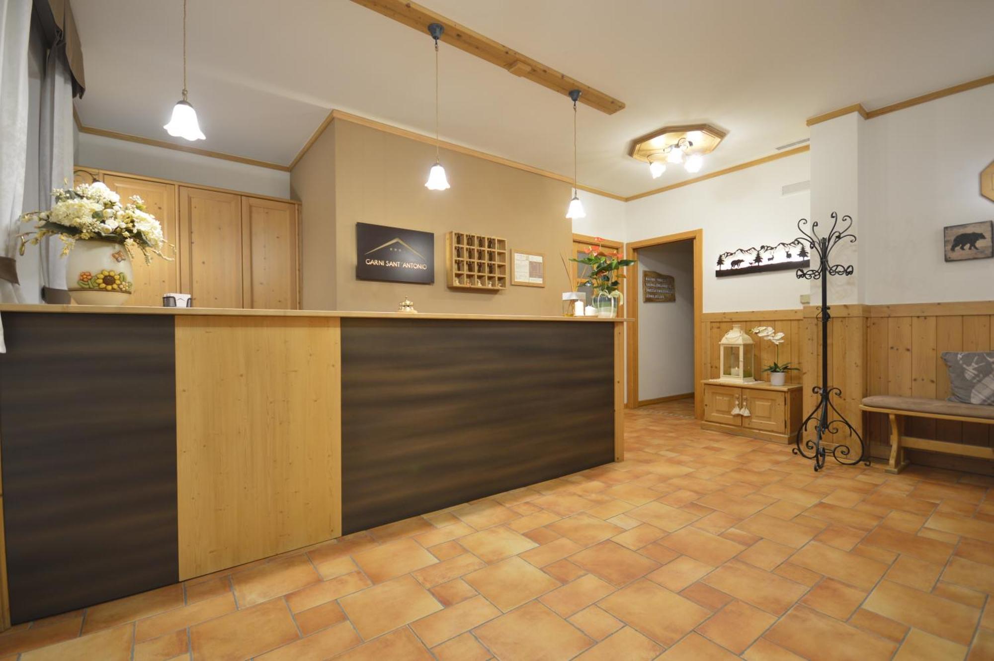 מדונה די קמפיליו Hotel Garni Sant'Antonio Con Spa מראה חיצוני תמונה