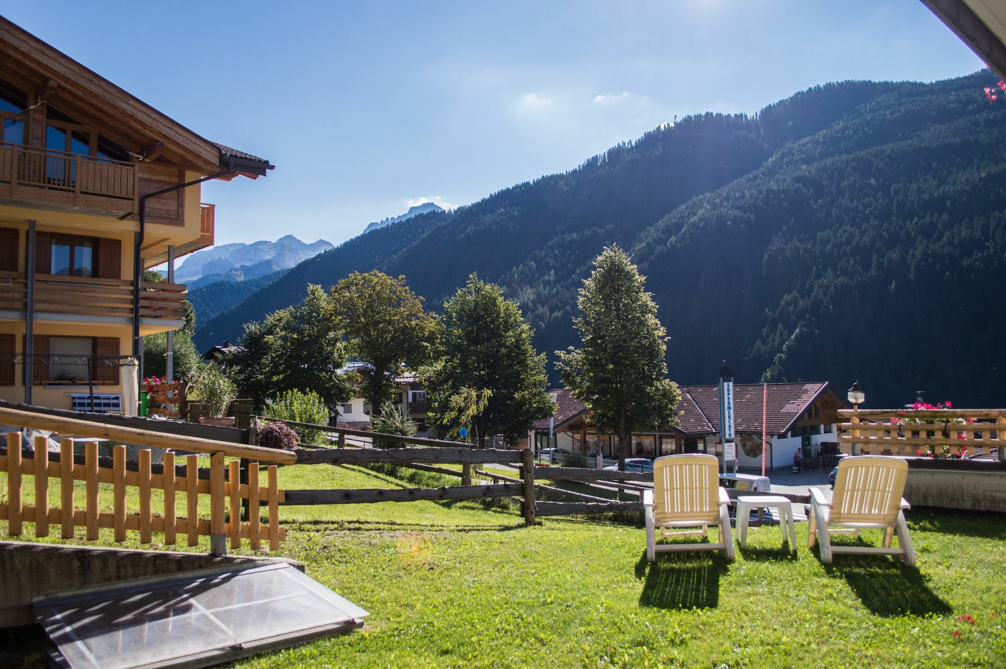מדונה די קמפיליו Hotel Garni Sant'Antonio Con Spa מראה חיצוני תמונה