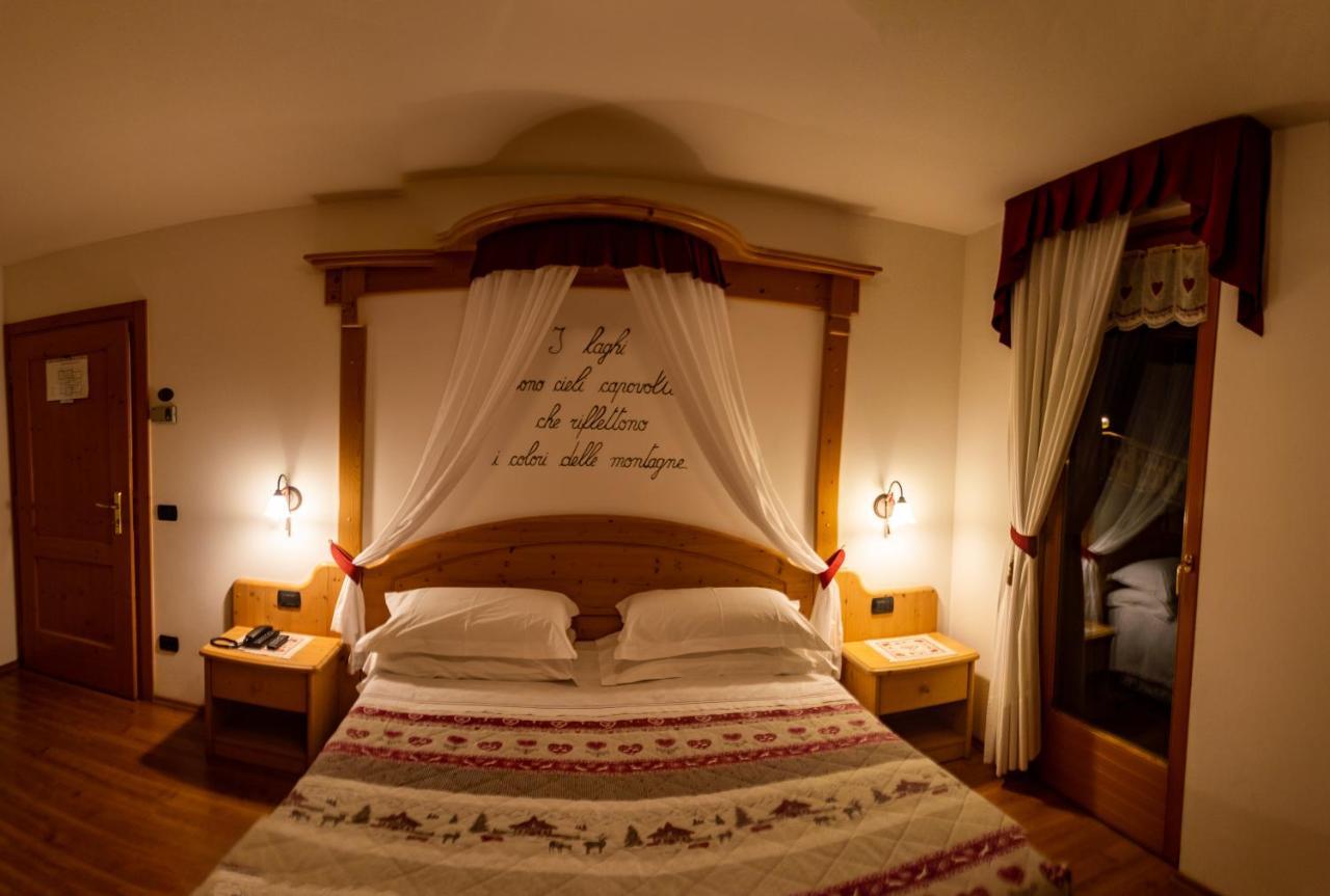 מדונה די קמפיליו Hotel Garni Sant'Antonio Con Spa מראה חיצוני תמונה